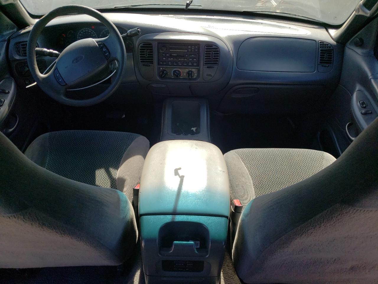 1FMRU1568YLB24330 2000 Ford Expedition Xlt