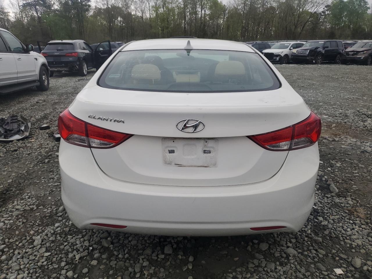 5NPDH4AE2DH380009 2013 Hyundai Elantra Gls