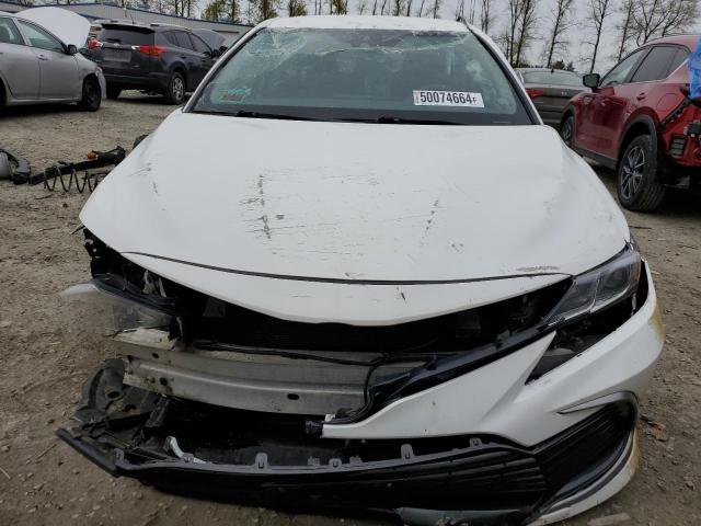 VIN 4T1C11BK9NU064516 2022 Toyota Camry, LE no.5