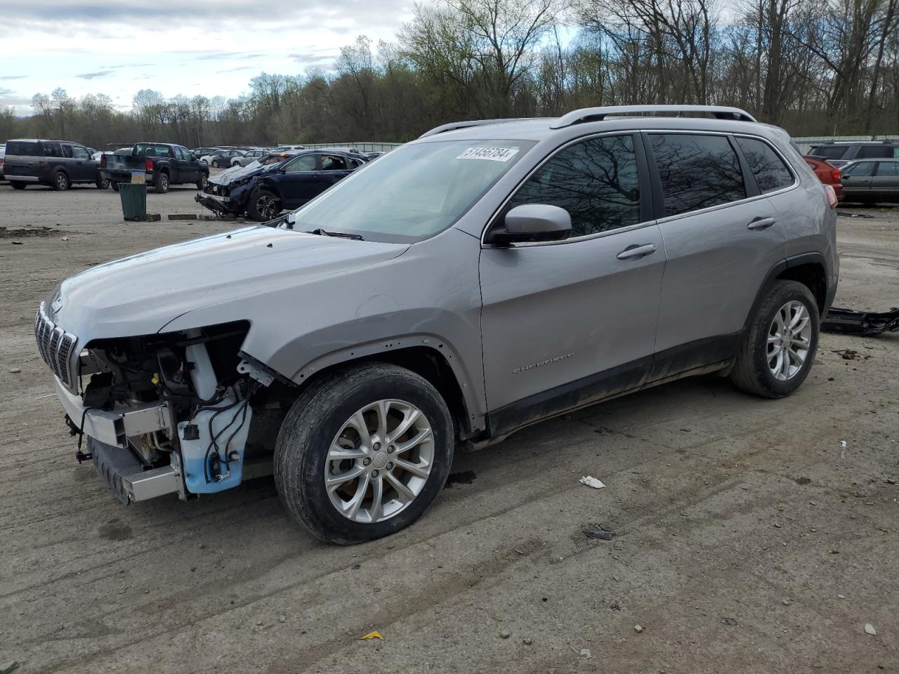 1C4PJLCB6KD143802 2019 Jeep Cherokee Latitude