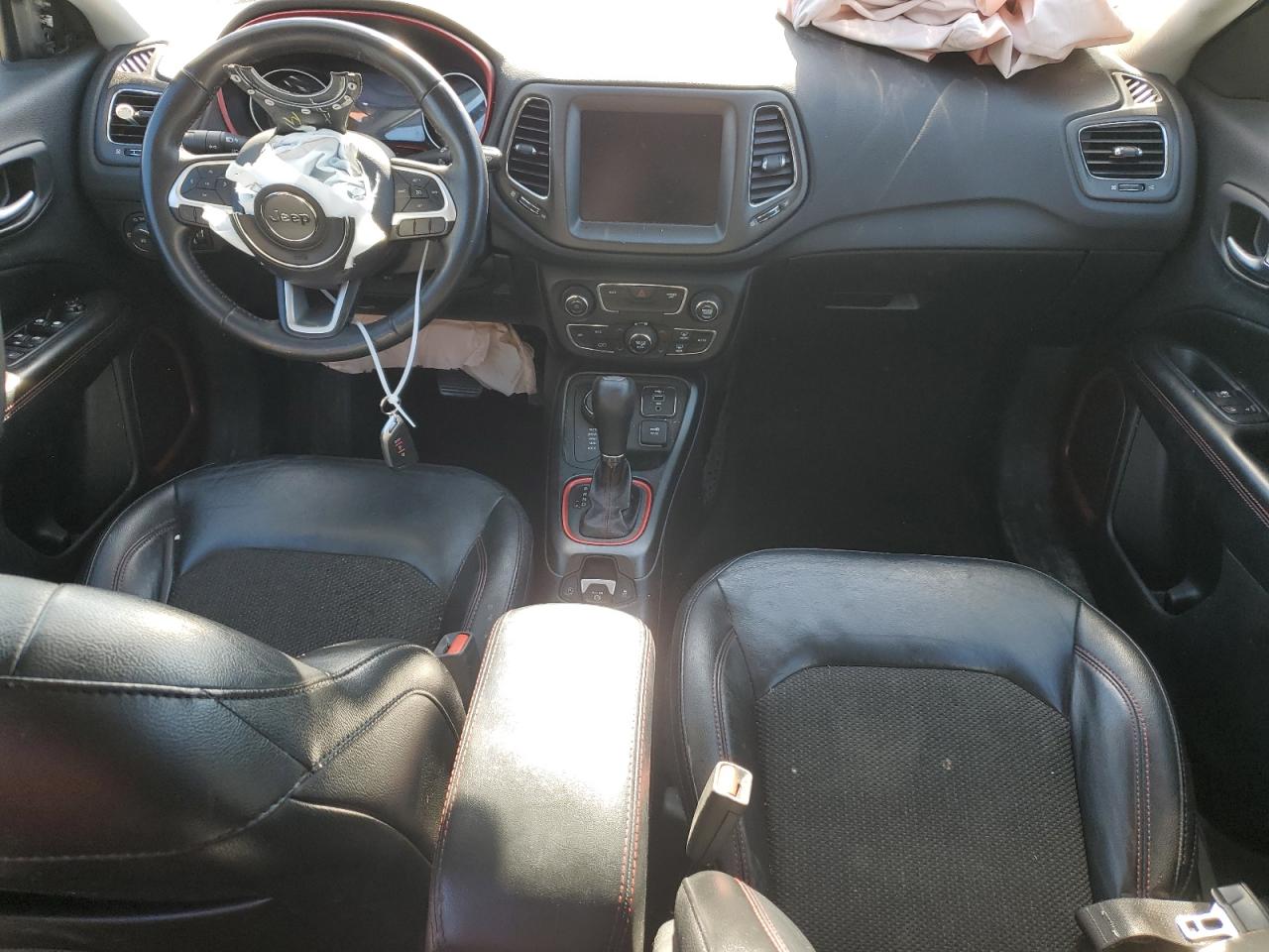 3C4NJDDB2KT688417 2019 Jeep Compass Trailhawk