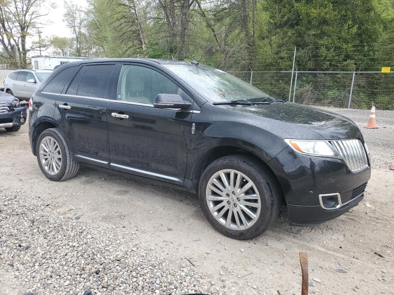 2LMDJ8JK2FBL33028 2015 Lincoln Mkx