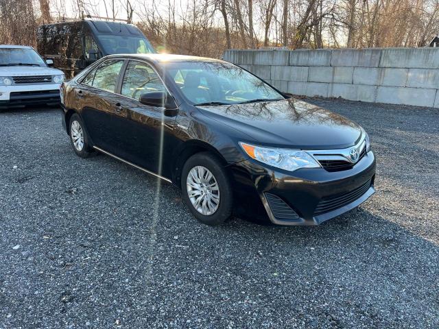 Lot #2470902827 2014 TOYOTA CAMRY HYBR salvage car