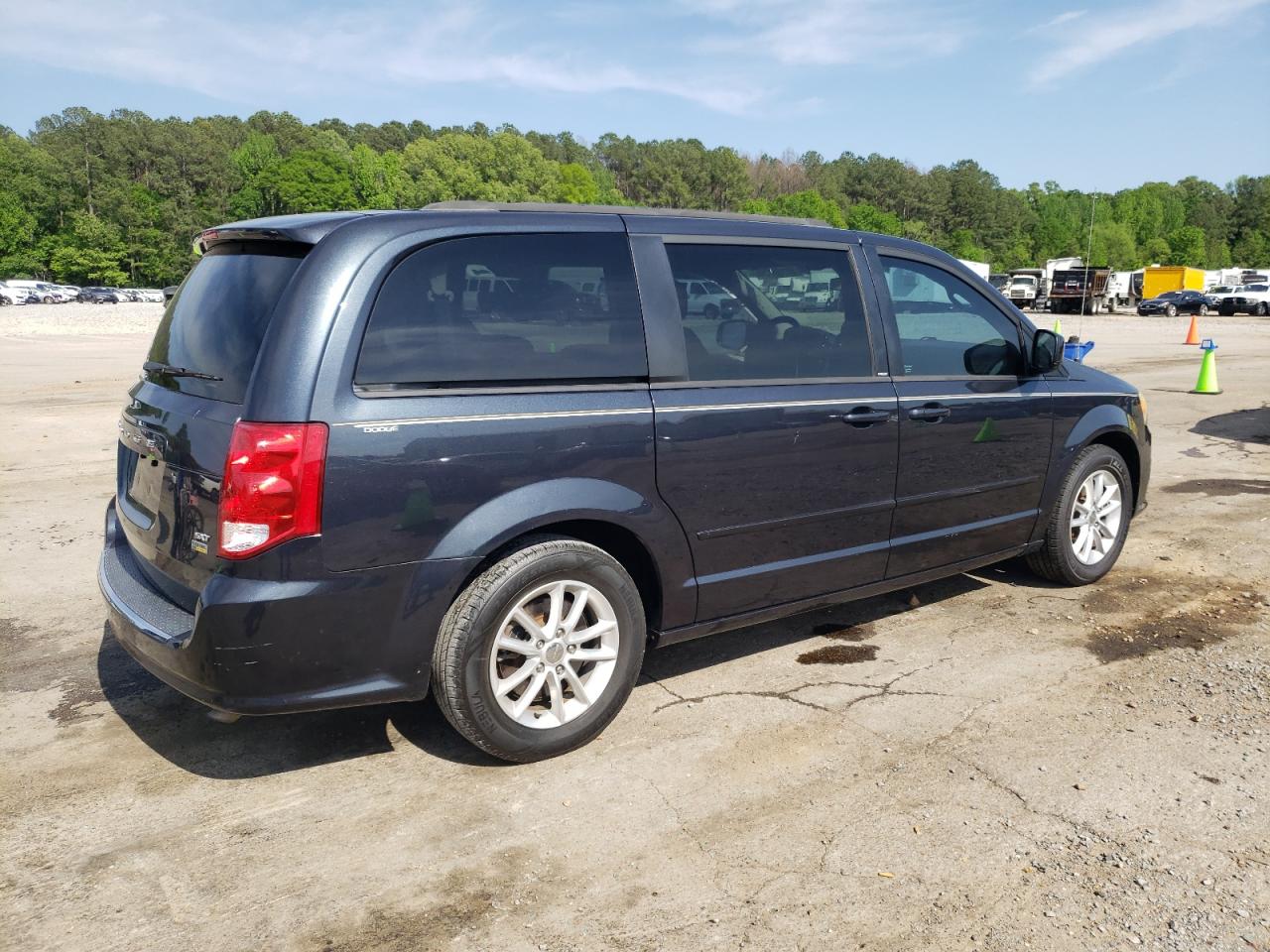 2C4RDGCG2ER263715 2014 Dodge Grand Caravan Sxt