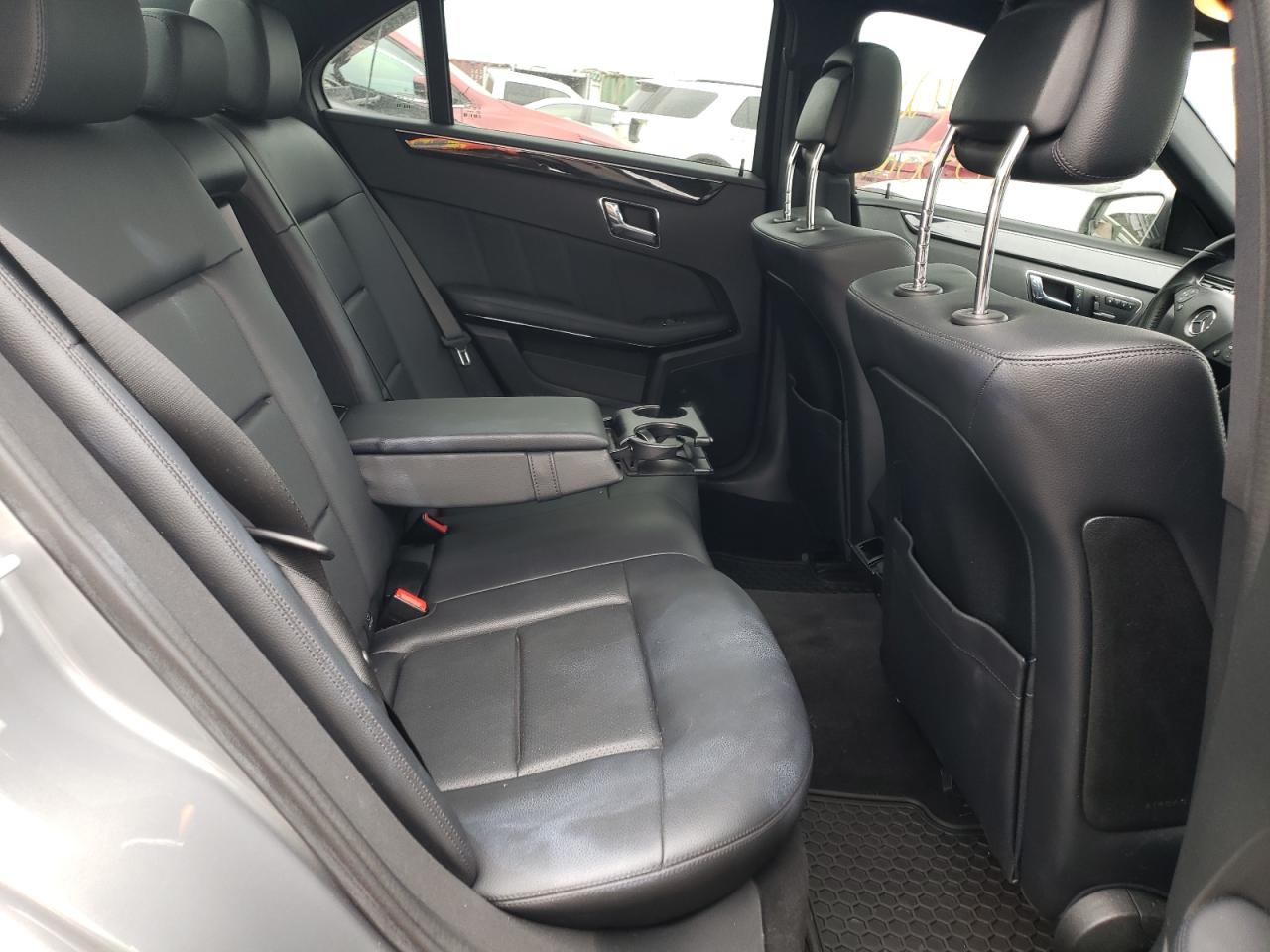 WDDHF8HB9AA131449 2010 Mercedes-Benz E 350 4Matic