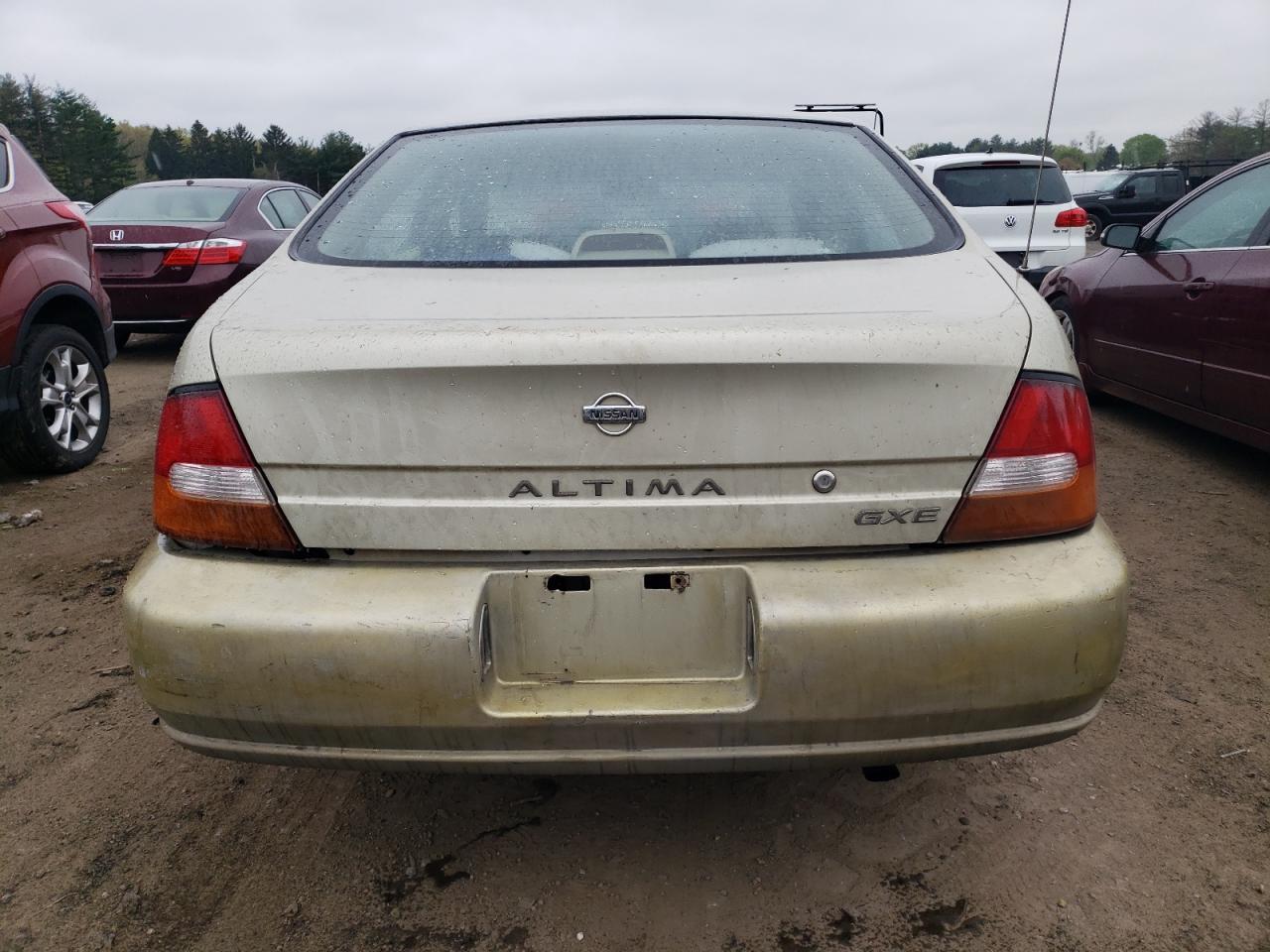 1N4DL01D7WC152526 1998 Nissan Altima Xe