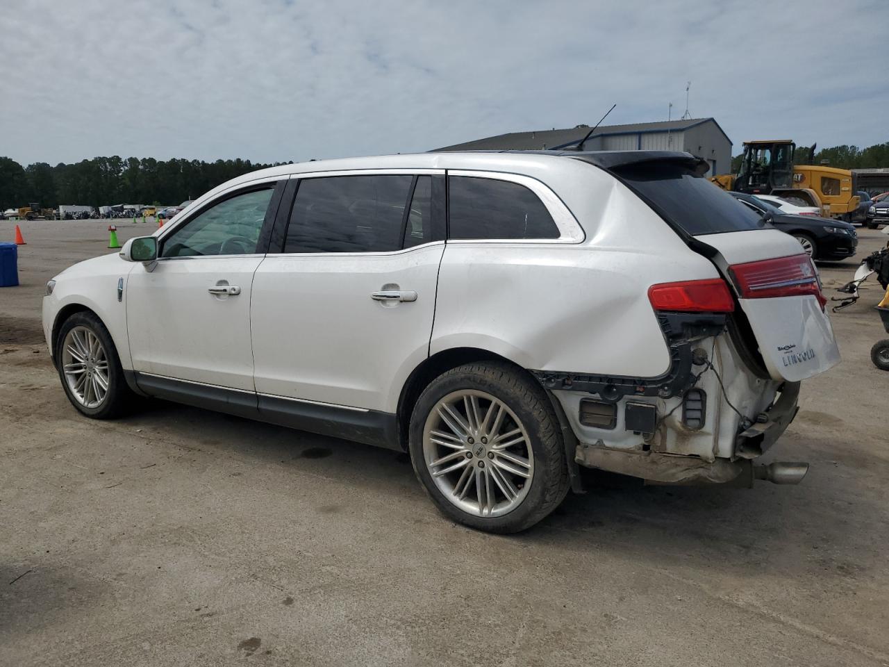 2LMHJ5AT8GBL02215 2016 Lincoln Mkt