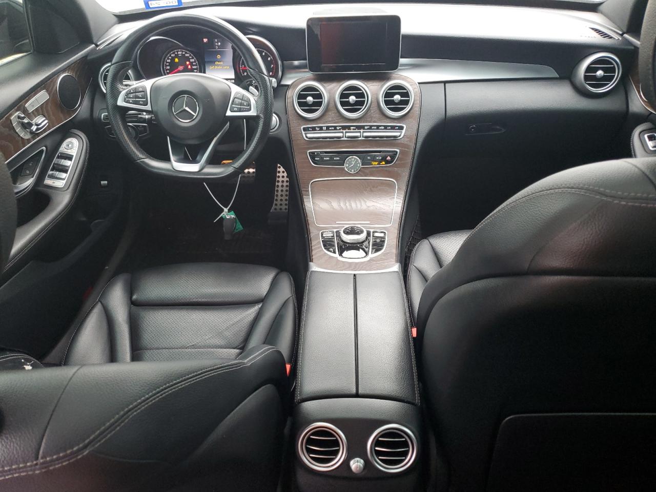 WDDWF4JB2JR397956 2018 Mercedes-Benz C 300