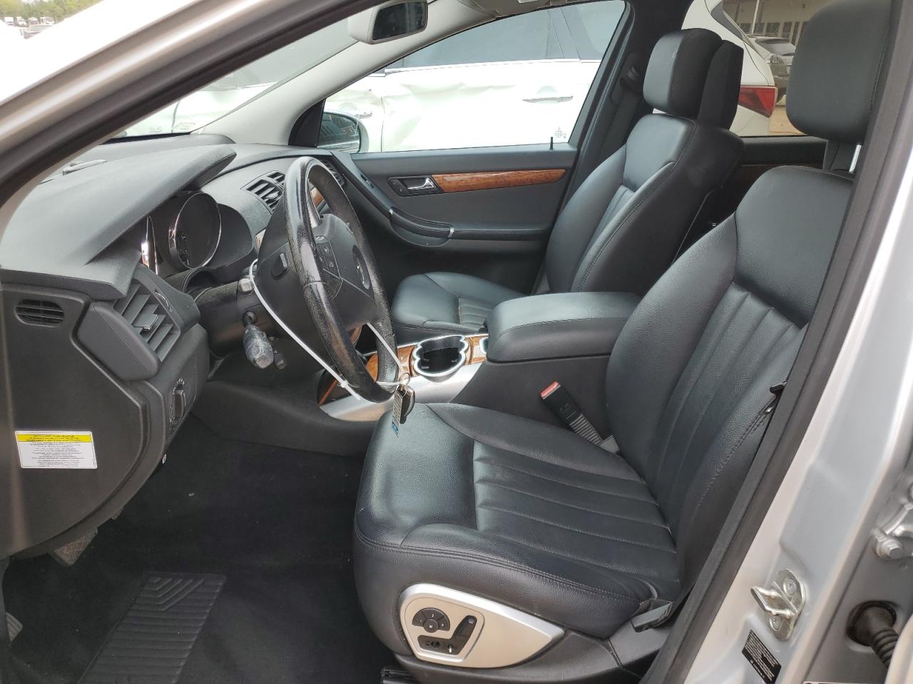 4JGCB56E48A070738 2008 Mercedes-Benz R 350