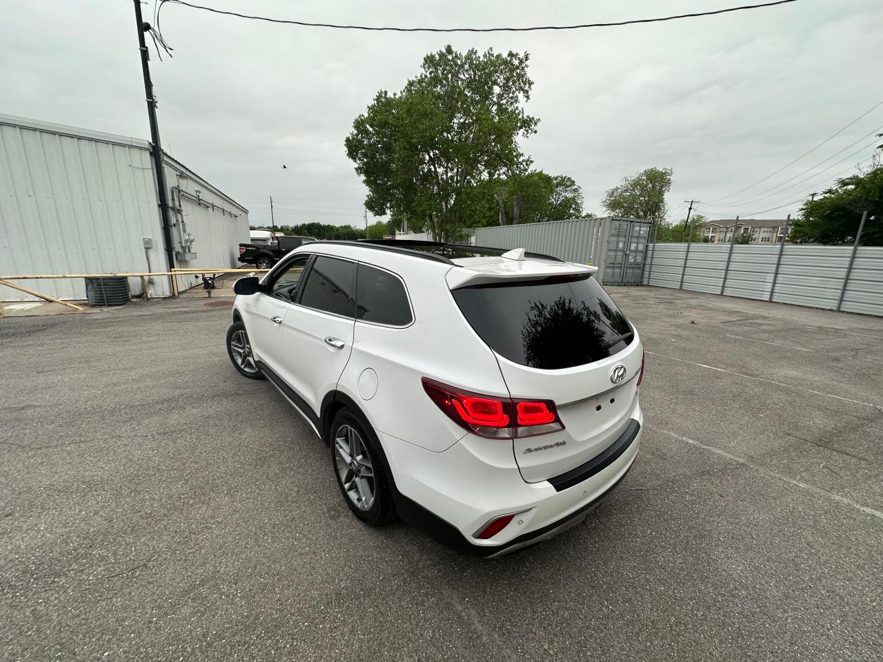 KM8SR4HF6JU275909 2018 Hyundai Santa Fe Se Ultimate