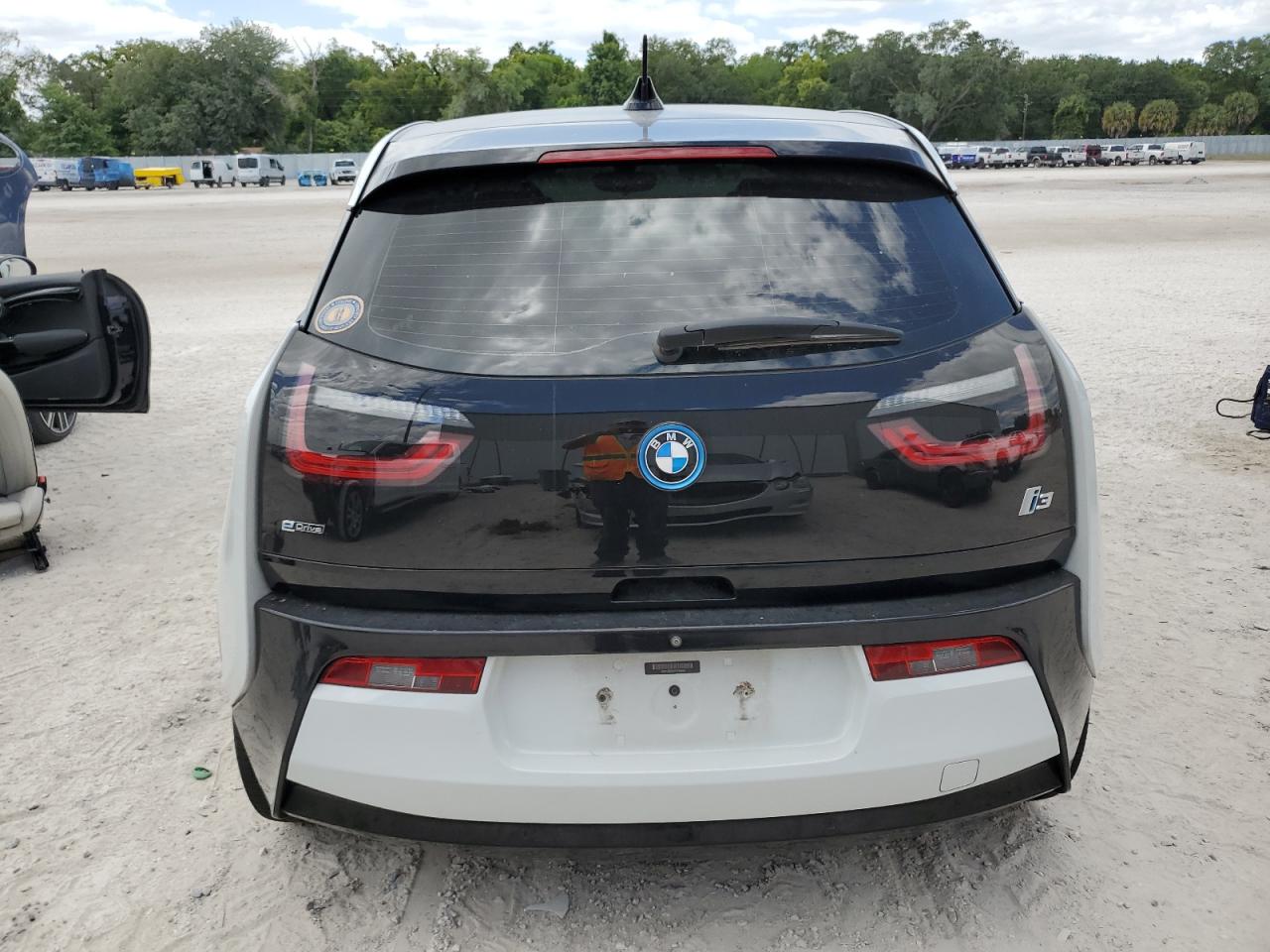 2017 BMW I3 Bev vin: WBY1Z6C34H7A39889