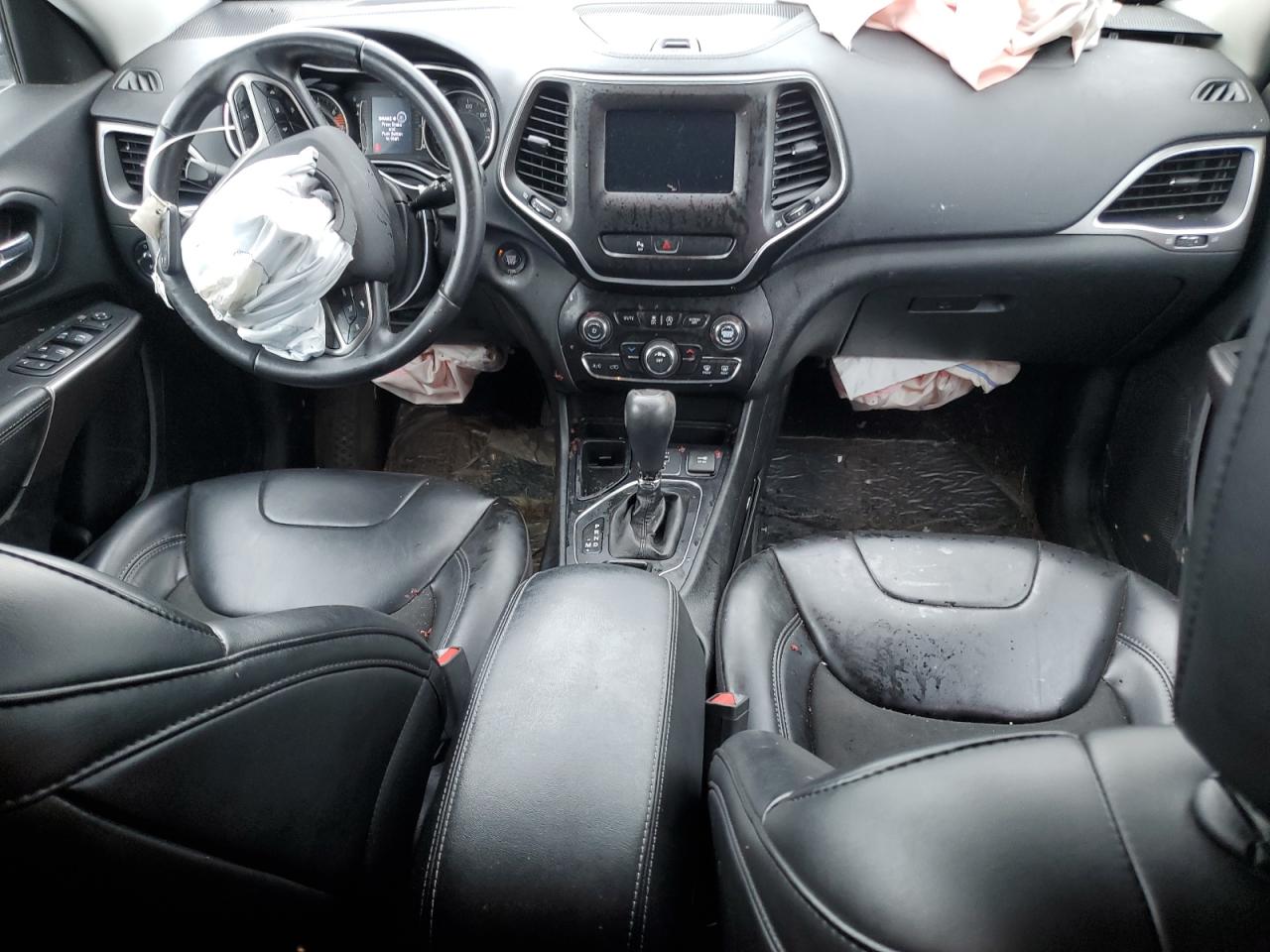 1C4PJLLB2KD308437 2019 Jeep Cherokee Latitude Plus