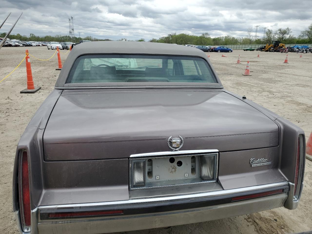 1G6CB53B5N4301707 1992 Cadillac Fleetwood