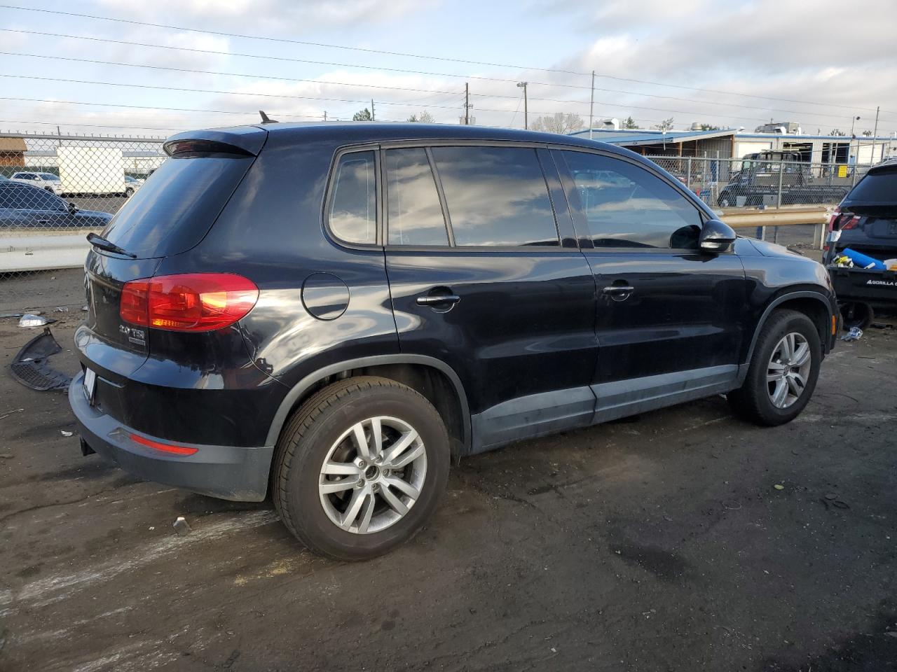 WVGBV7AXXDW504083 2013 Volkswagen Tiguan S