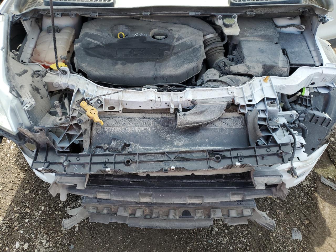 1FMCU0J91FUB91987 2015 Ford Escape Titanium