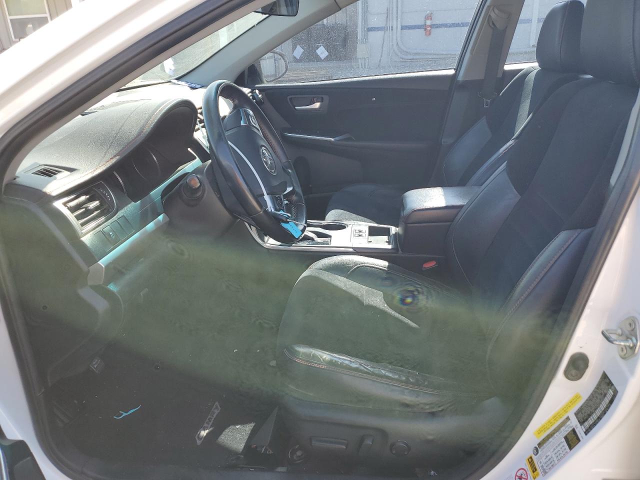 4T1BF1FK9FU106417 2015 Toyota Camry Le