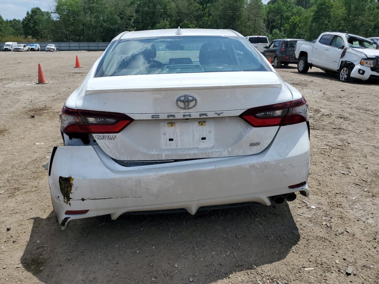 4T1G11AK8NU708378 2022 Toyota Camry Se