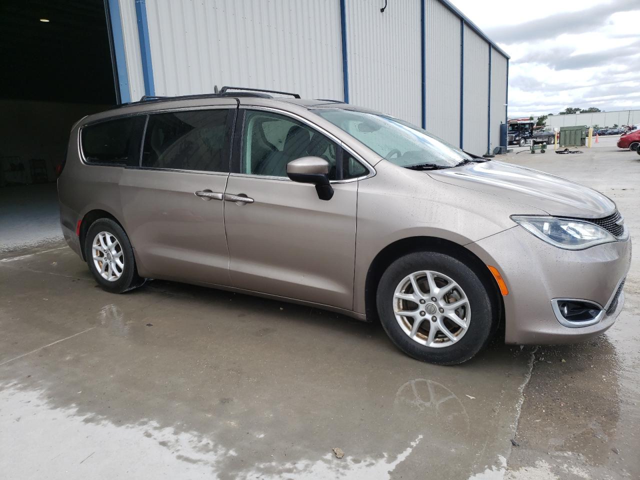 2017 Chrysler Pacifica Touring L vin: 2C4RC1BG4HR771254