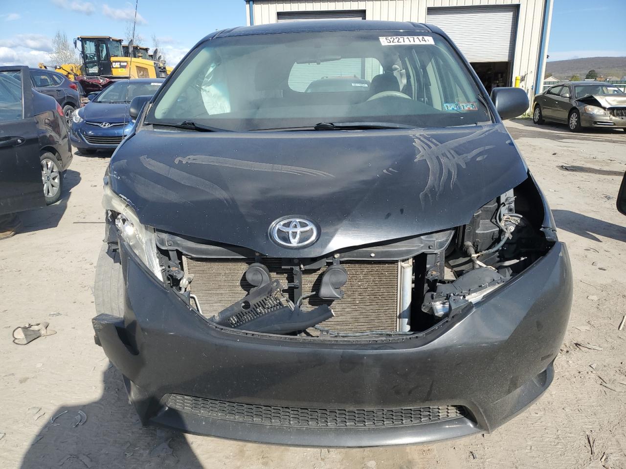 5TDZK3DCXDS308142 2013 Toyota Sienna