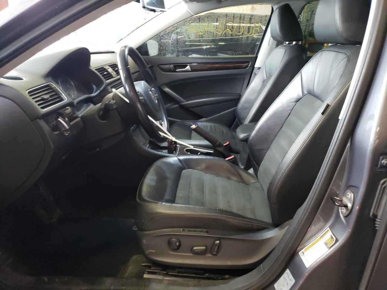 1VWCN7A35EC088143 2014 Volkswagen Passat Sel