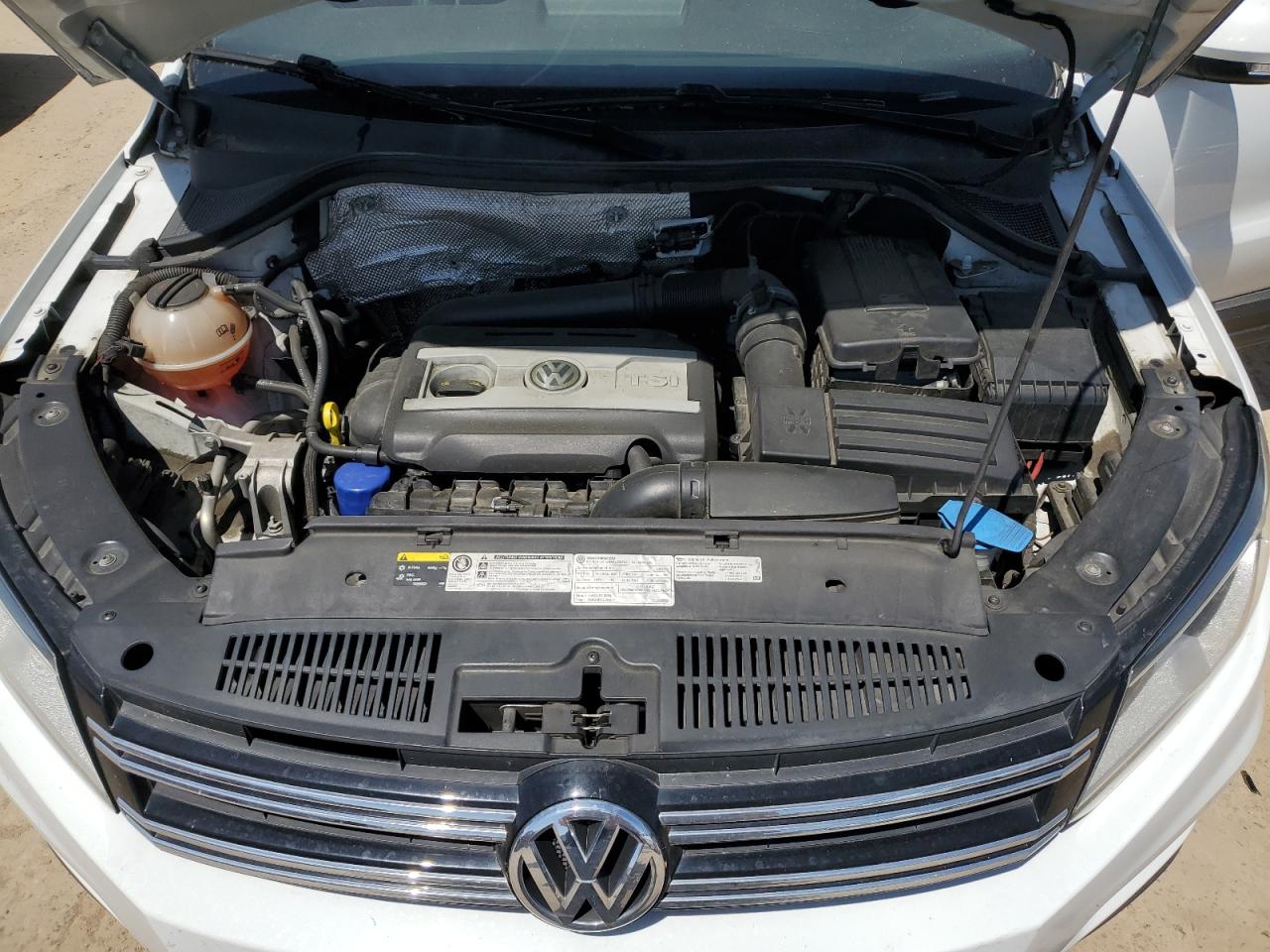 WVGRV7AX6HK022285 2017 Volkswagen Tiguan Wolfsburg