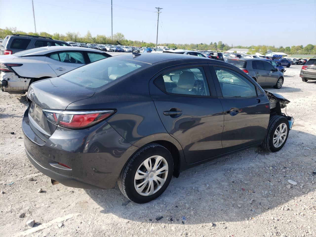 2019 Toyota Yaris L vin: 3MYDLBYV5KY510178