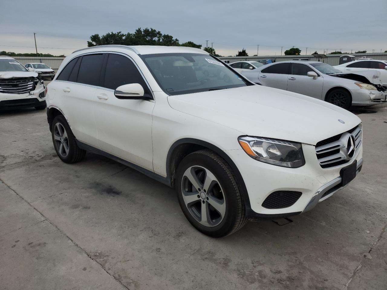 WDC0G4JB3GF103207 2016 Mercedes-Benz Glc 300