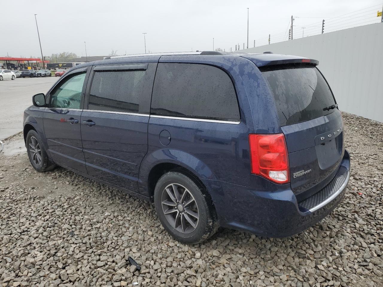 2C4RDGCG9HR829017 2017 Dodge Grand Caravan Sxt