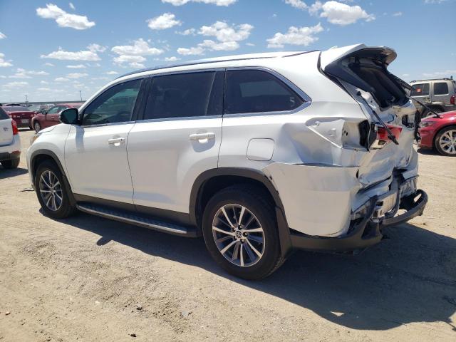 VIN 5TDKZRFHXKS565193 2019 Toyota Highlander, SE no.2