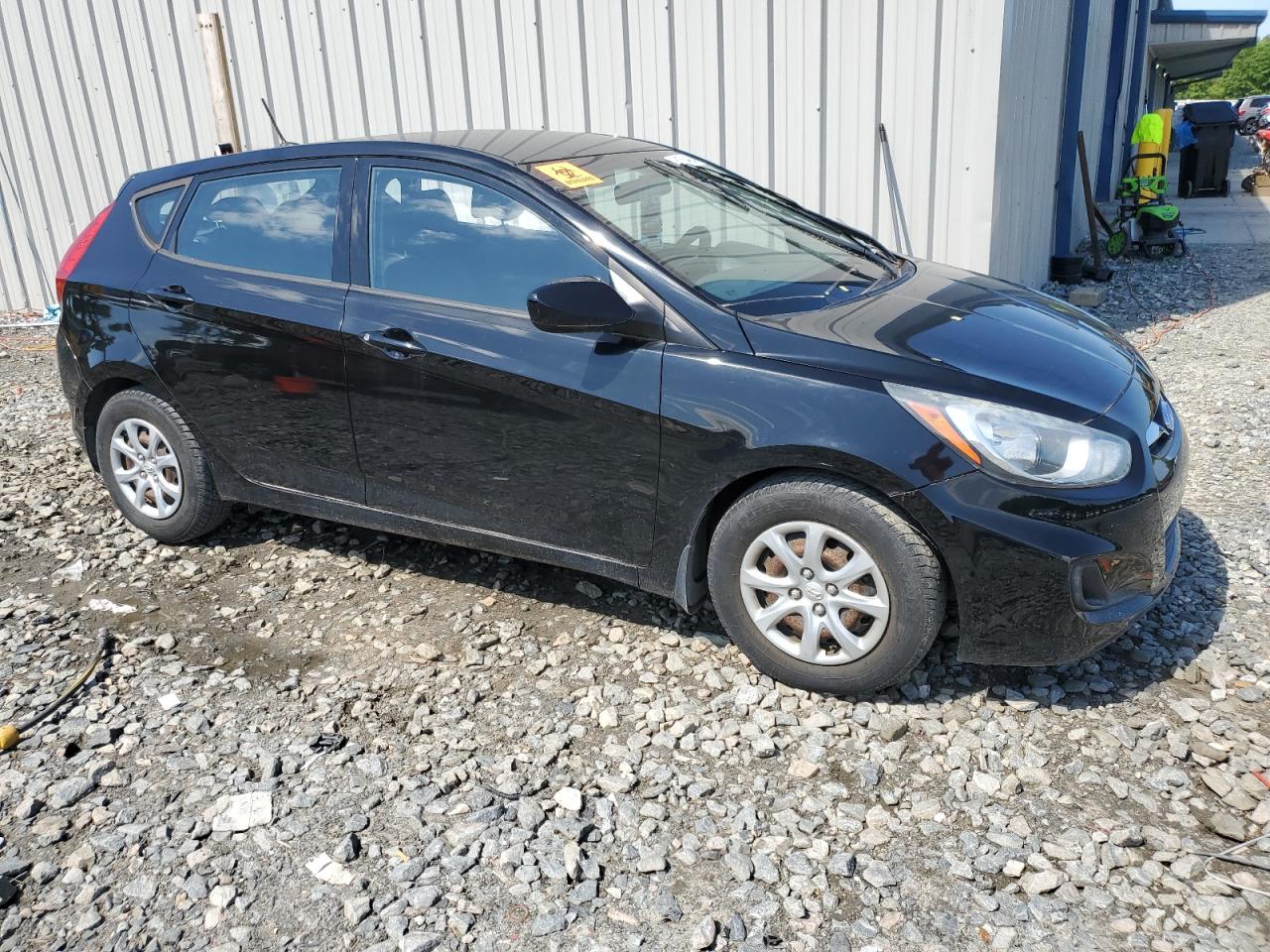 KMHCT5AE2DU139780 2013 Hyundai Accent Gls