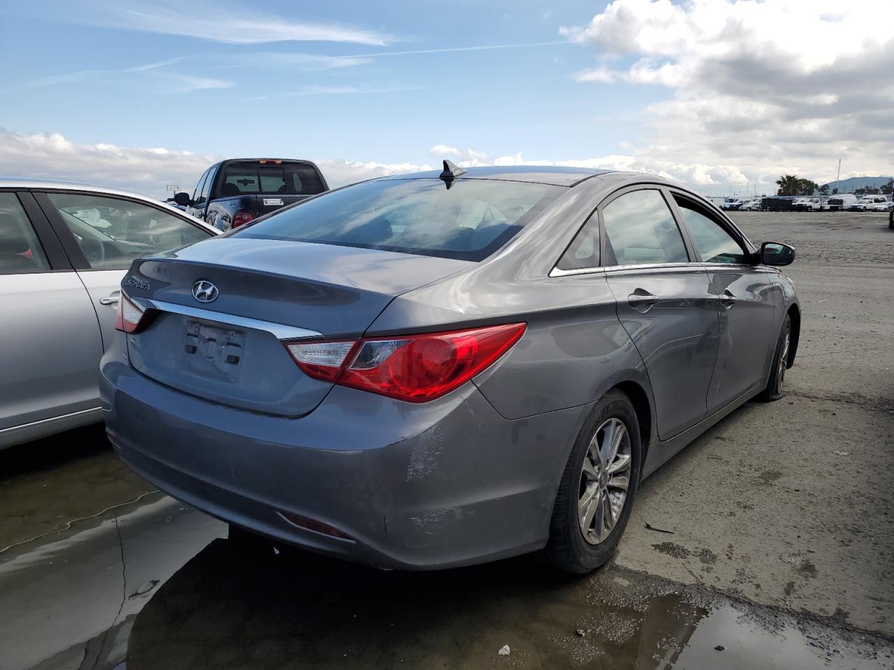 5NPEB4AC4BH061051 2011 Hyundai Sonata Gls