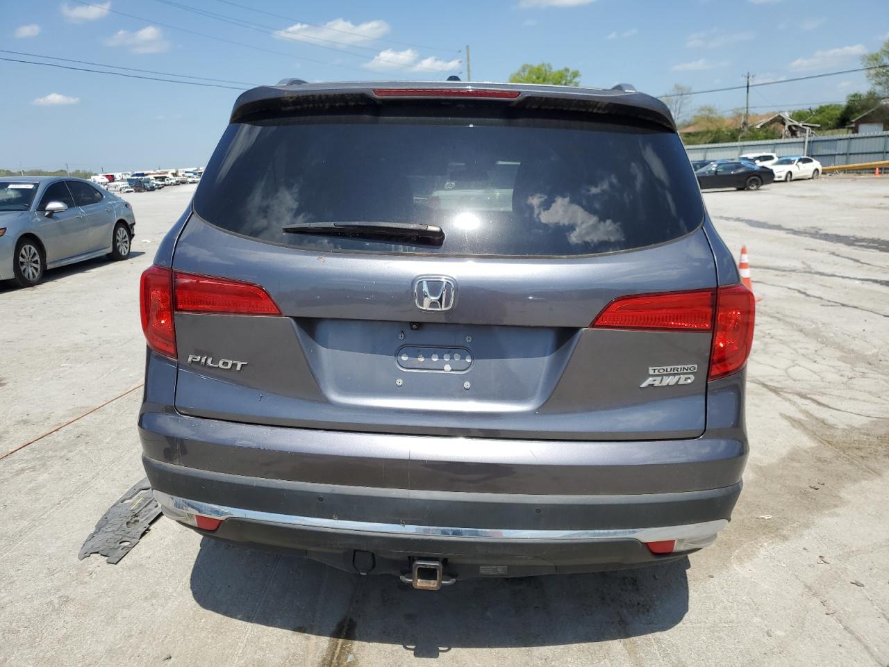 5FNYF6H91GB019806 2016 Honda Pilot Touring