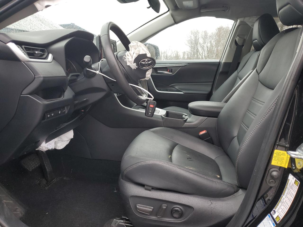 2T3A1RFV8NC314928 2022 Toyota Rav4 Xle Premium