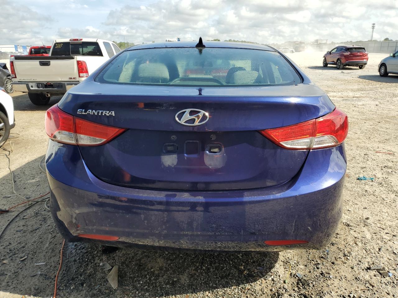 5NPDH4AE8DH303807 2013 Hyundai Elantra Gls