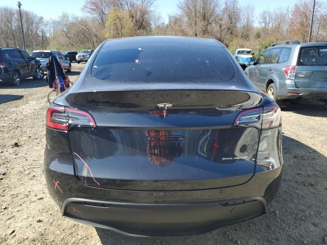 2024 Tesla Model Y VIN: 7SAYGDEEXRF034197 Lot: 51365124