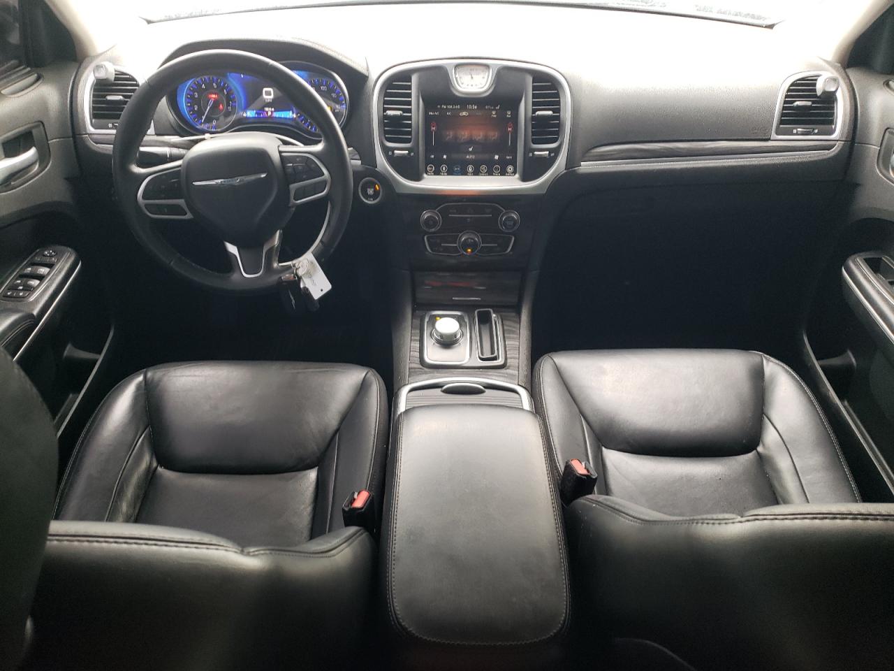 2C3CCAAG8KH755633 2019 Chrysler 300 Touring