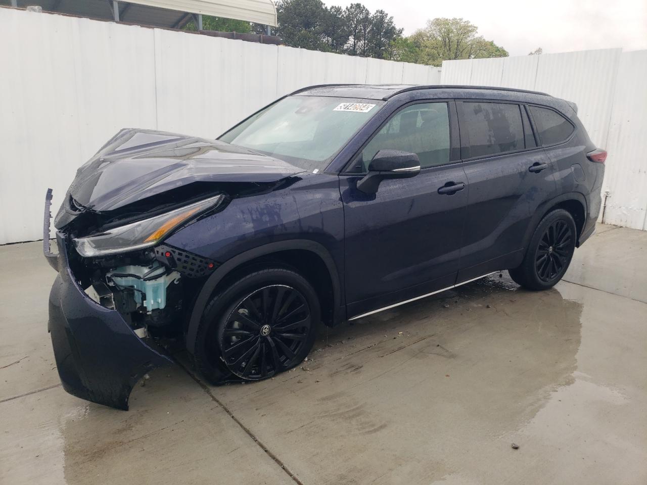 5TDKDRAH5RS535390 2024 Toyota Highlander Le