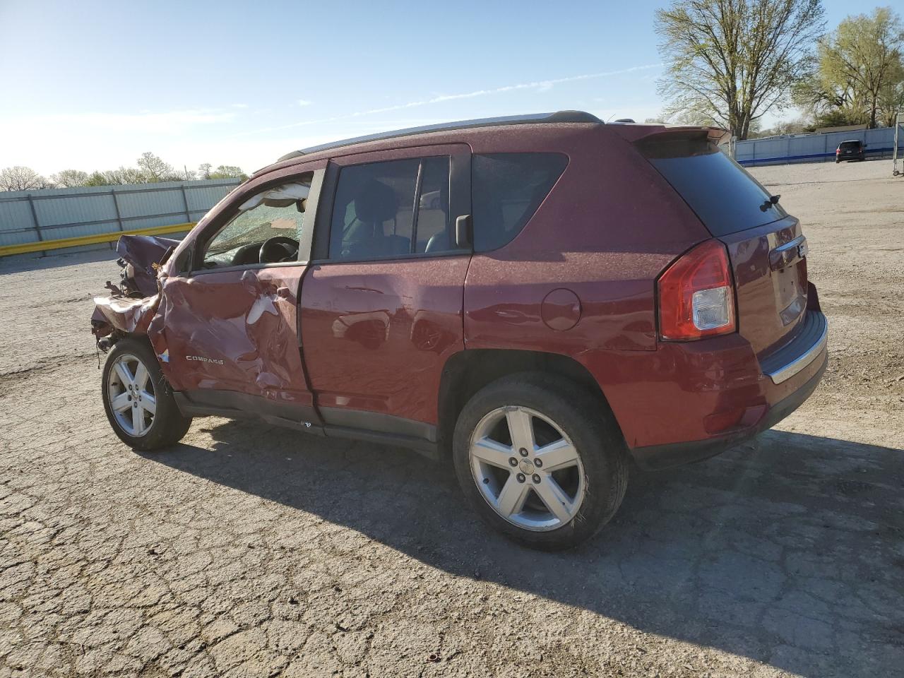 2014 Jeep Compass Latitude vin: 1C4NJCEA6ED752758