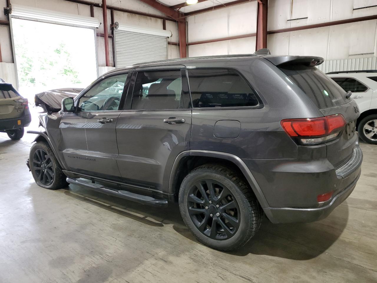1C4RJEAGXKC857862 2019 Jeep Grand Cherokee Laredo