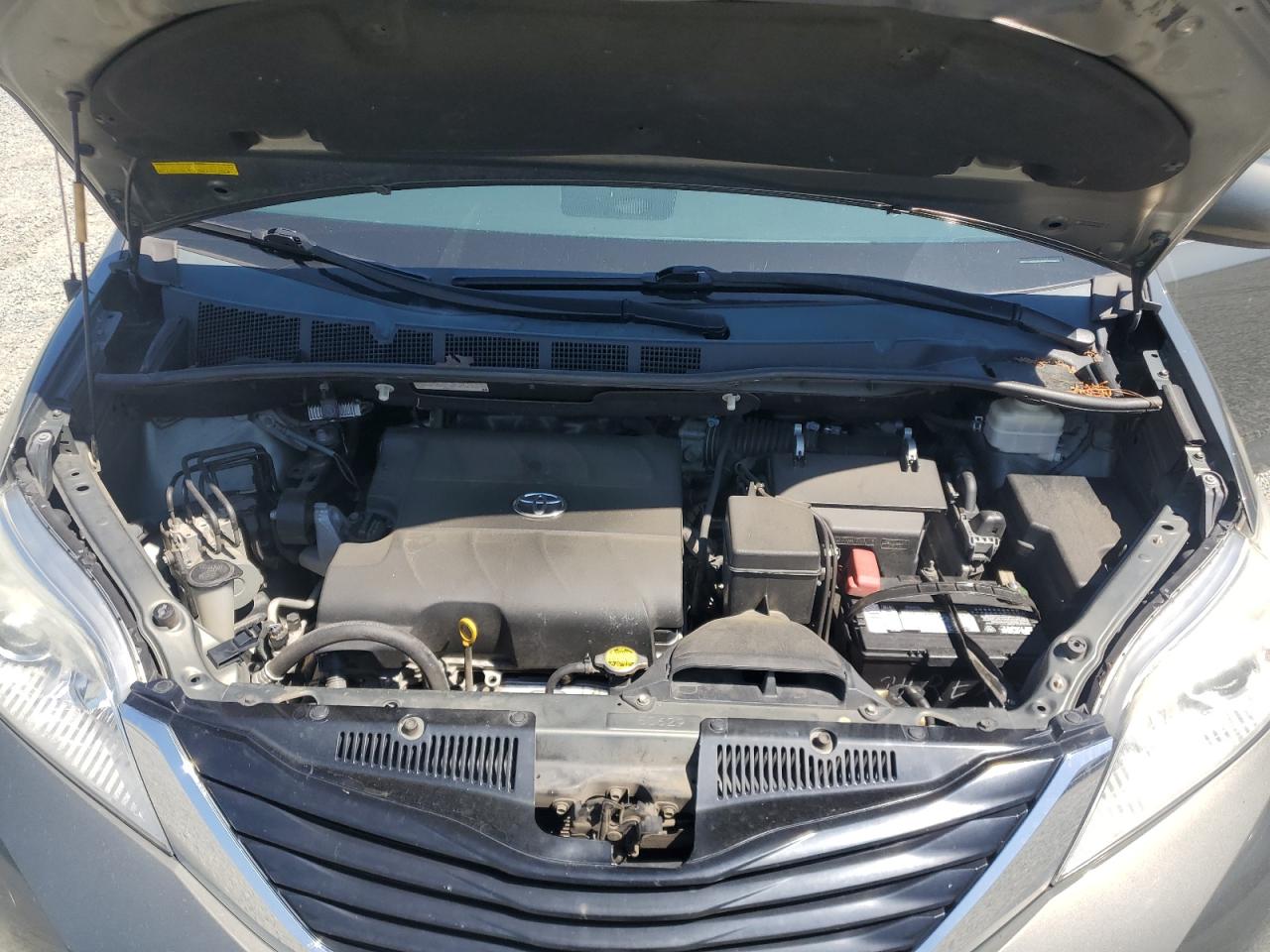 5TDKK3DC1CS247439 2012 Toyota Sienna Le