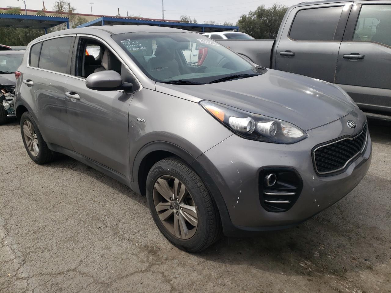 KNDPMCAC8J7351289 2018 Kia Sportage Lx