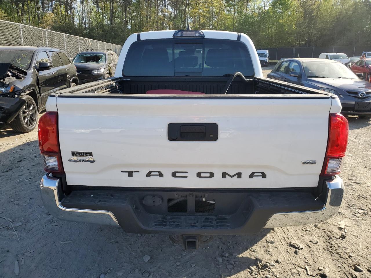 3TMCZ5AN8JM154755 2018 Toyota Tacoma Double Cab