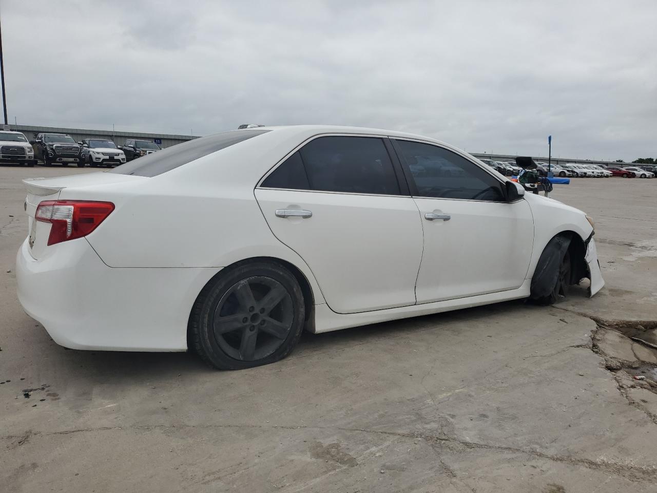 4T1BF1FK3DU685143 2013 Toyota Camry L