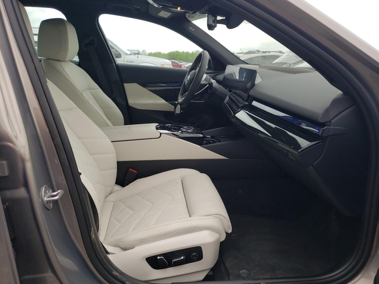 WBY43FK07RCP91632 2024 BMW I5 M60