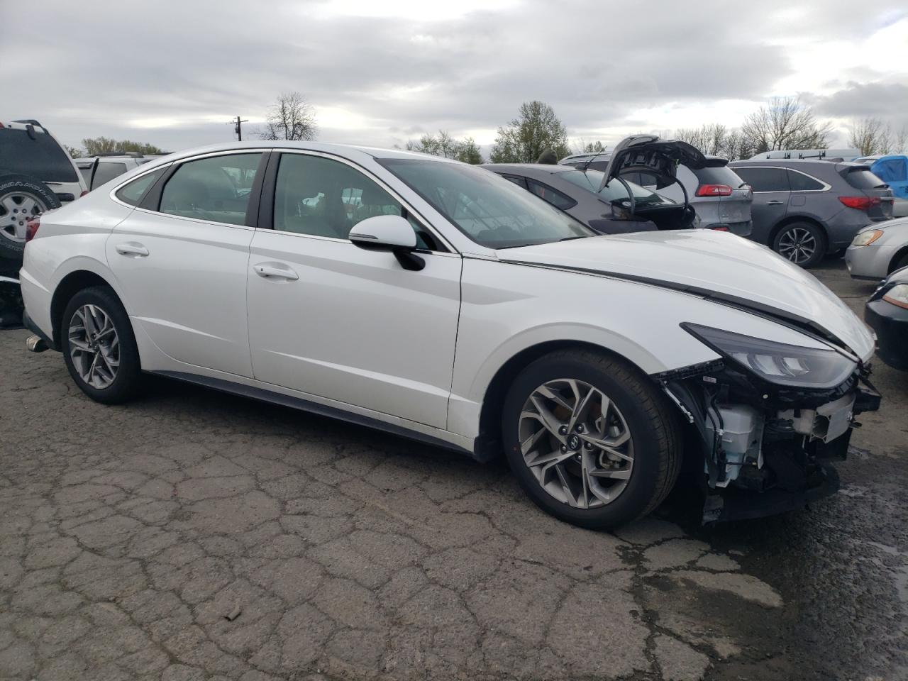 2022 Hyundai Sonata Sel vin: KMHL64JAXNA237036