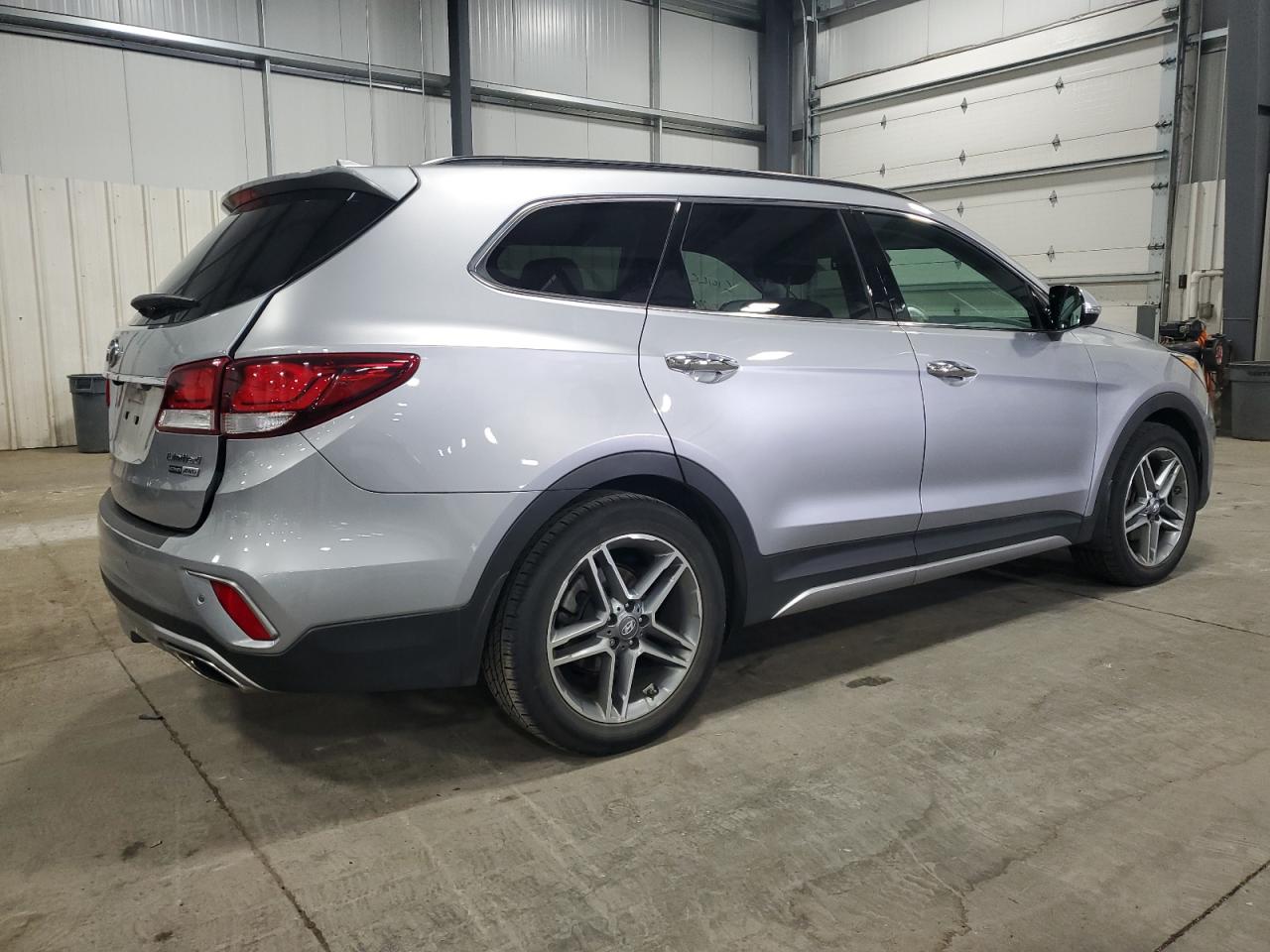 KM8SRDHF0HU251762 2017 Hyundai Santa Fe Se Ultimate