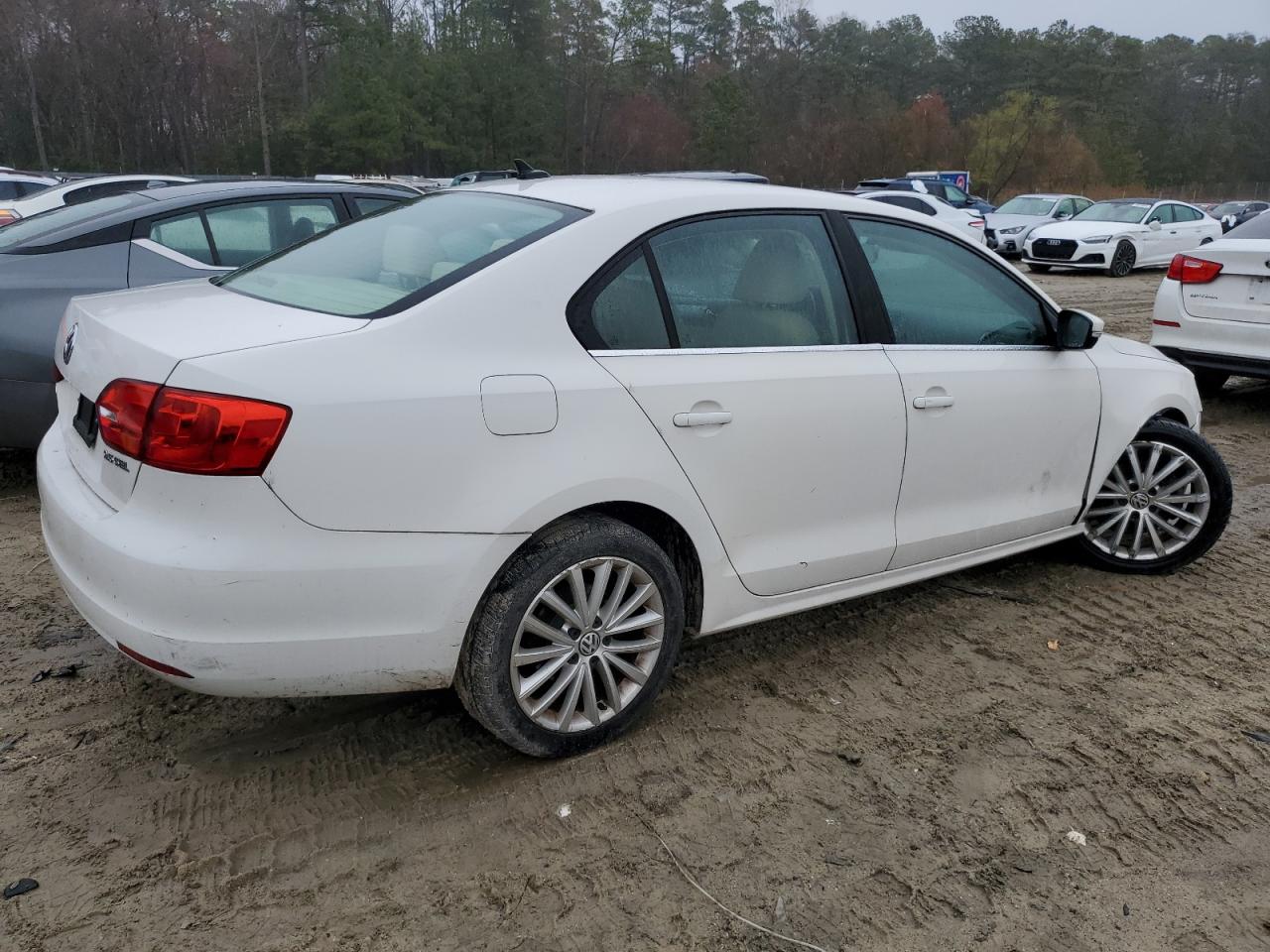 3VWLZ7AJ1BM373497 2011 Volkswagen Jetta Sel