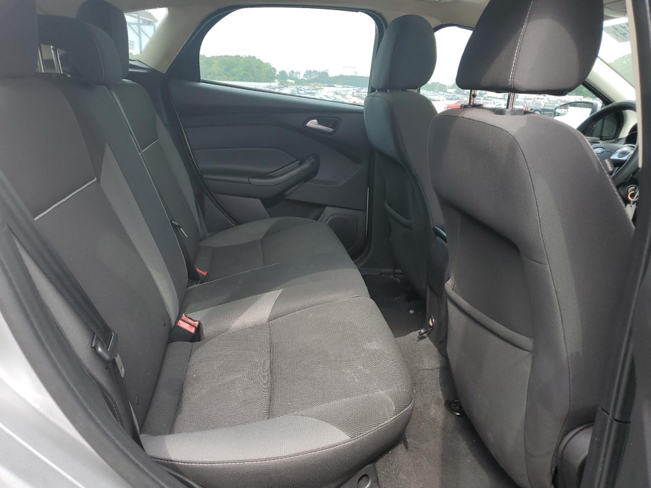 1FADP3K24DL132587 2013 Ford Focus Se