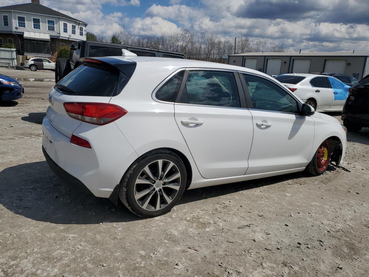 KMHH35LE7JU033212 2018 Hyundai Elantra Gt