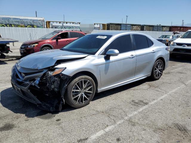 Lot #2503142746 2024 TOYOTA CAMRY SE N salvage car